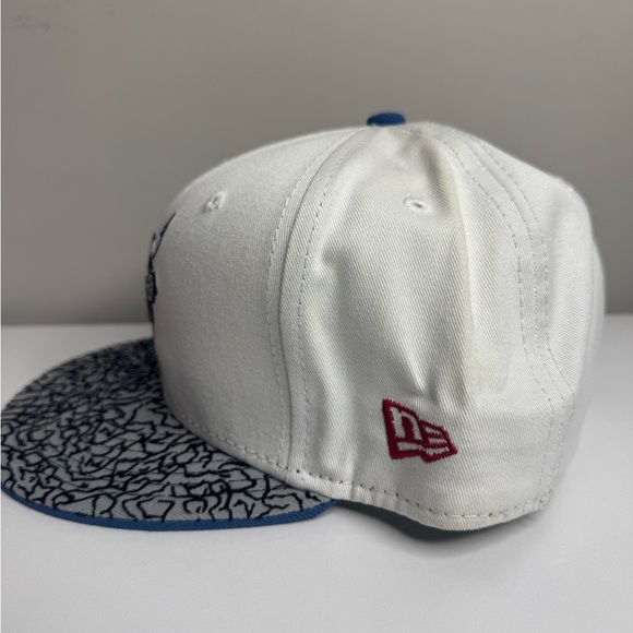 Chicago Bulls White & Blue Elephant Print Fitted New Era Hat Size 7 1/2 - Picture 2 of 8